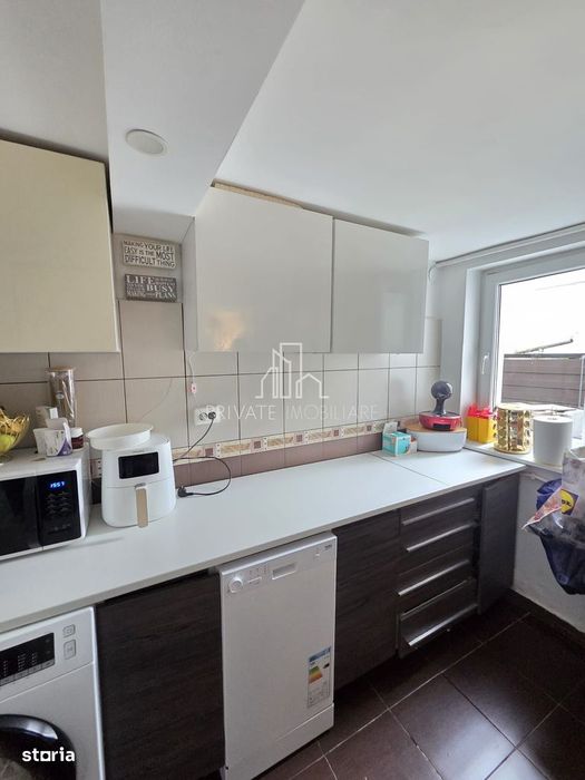 Casa renovata, 3 camere, 2 bai, Zona Centrală