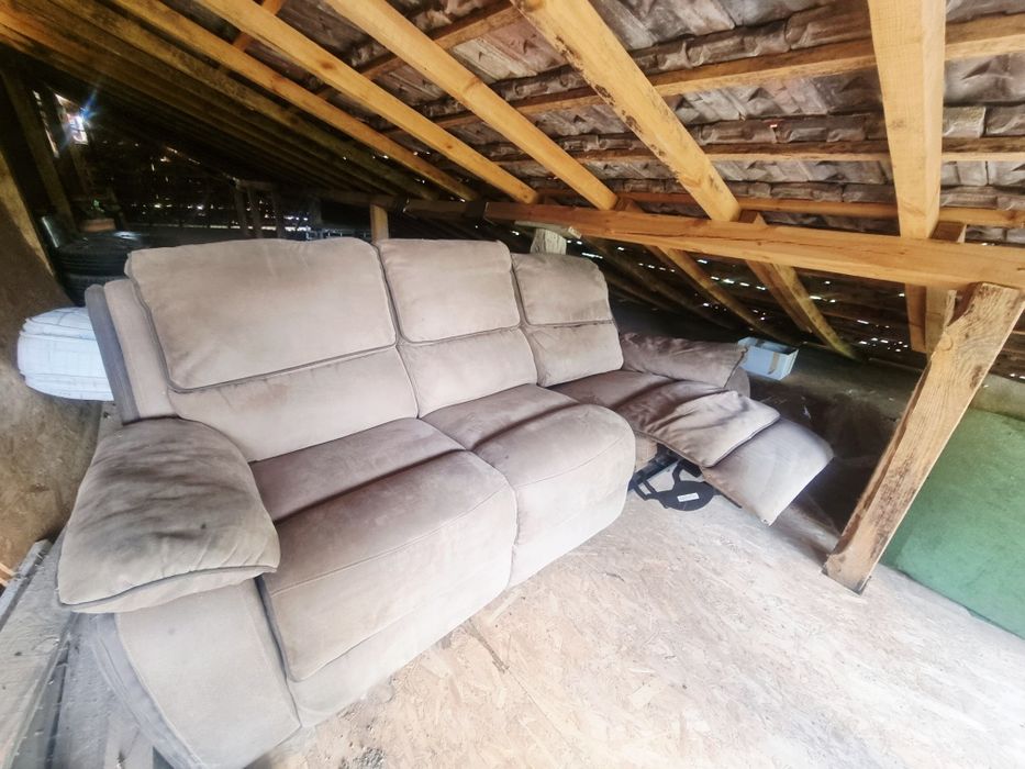 Запазен диван с функция шезлонг