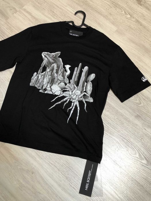 Neil Barrett tricou S-M italy, original, retail 326 euro