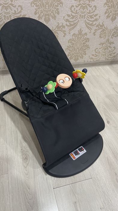 Детский шезлонг новый