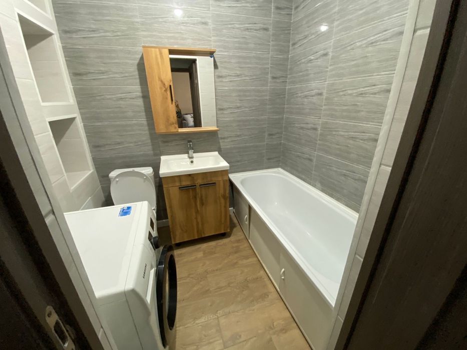 Прдам 1 комн квартиру от bi group