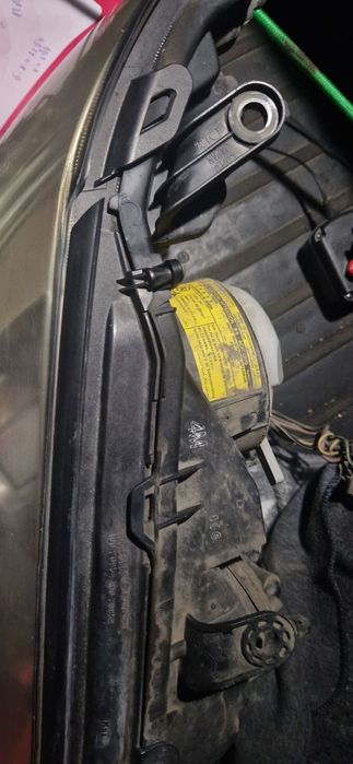 Продам фары Subaru Outback 2008.