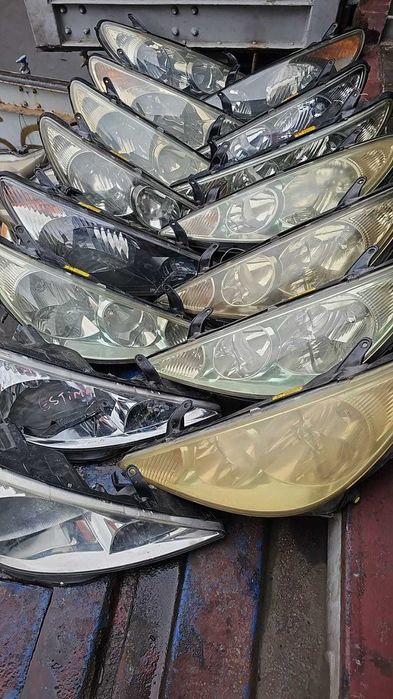 фары на Тойота estima