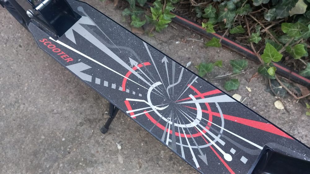 Vand trotineta pentru adolescenți și adulți