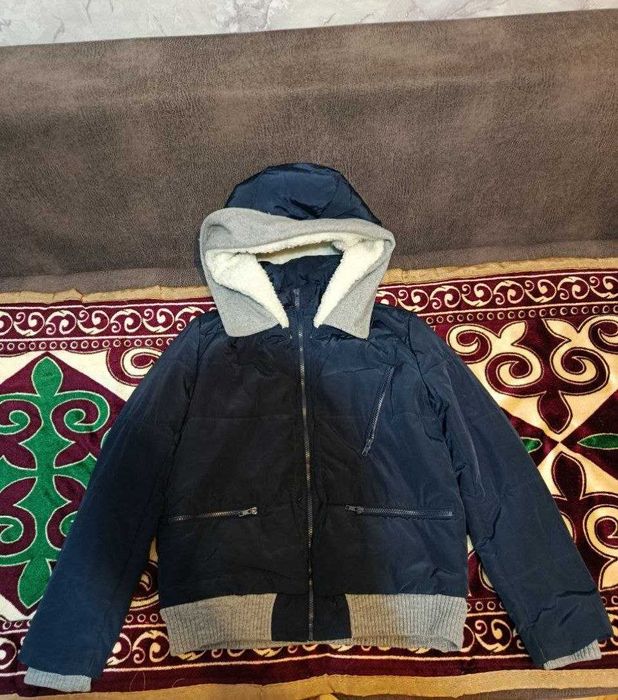 Продам куртки Б/У (Детские)