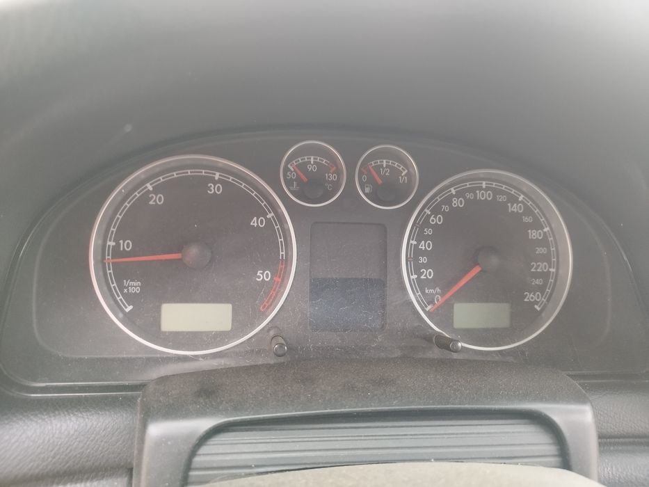 Продавам Пасат Б 5.5  1.9 131 На части