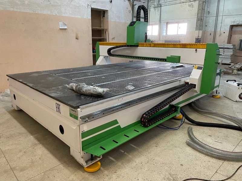 Фрезерный станок с ЧПУ WoodTec CH 2030K