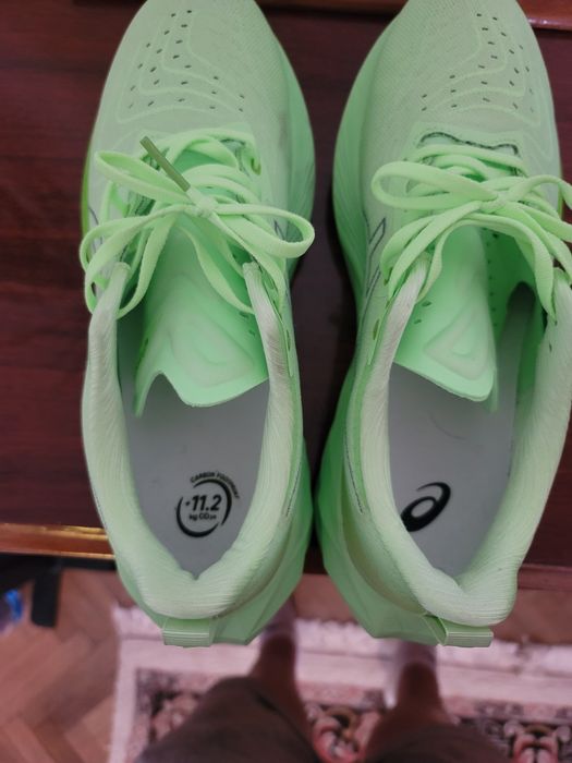 Vand Asics Novablast