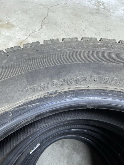 Зимние шины 175/65R15