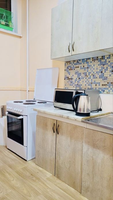 Хостел 2000 сутки Толе би - Гагарина