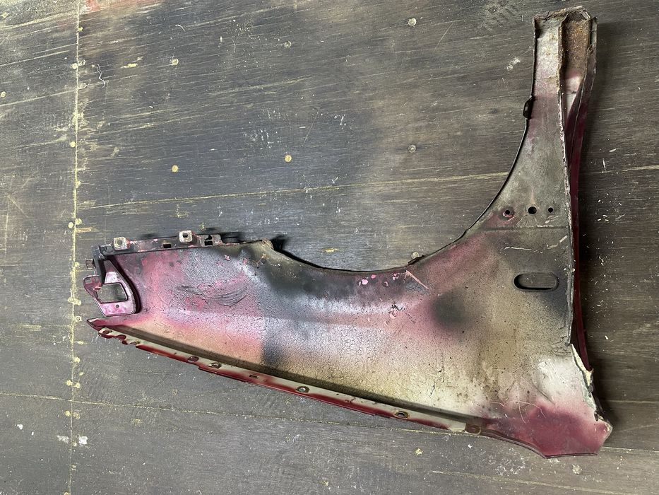 Крыло  левое Volksvagen passat b4