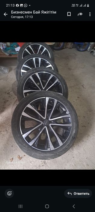 Продам Комплект шины с диском255/45/20 оригинал