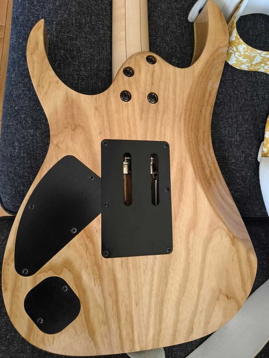 Ibanez Prestige RG652AHM-AWD като нов