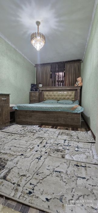 Продаётся 3х  комнатная квартира с обстановкой и ремонтом торг уместен