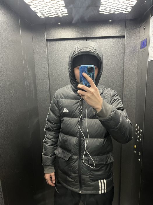 Адидас куртка сатылады