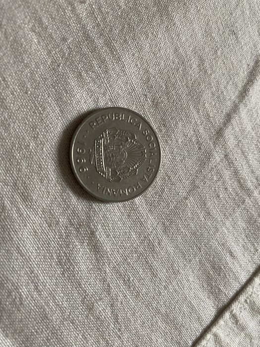Monezi de vanzare de pe vremea lui Ceausescu.