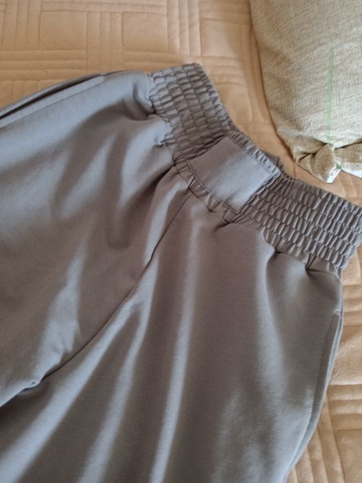 Брюки новые продам