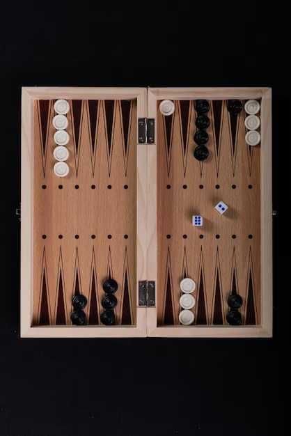 Шахматы,нарды и шашки,3 в 1.