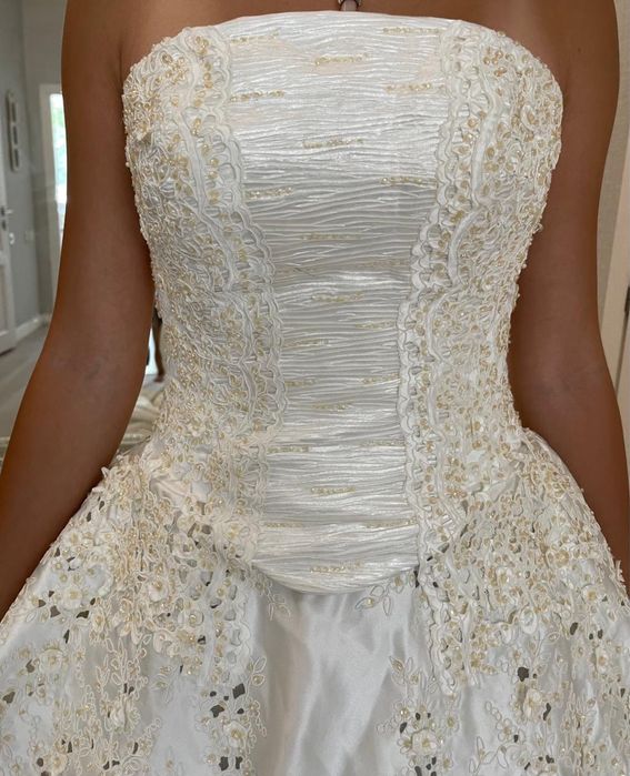 Шикарное Свадебное платье