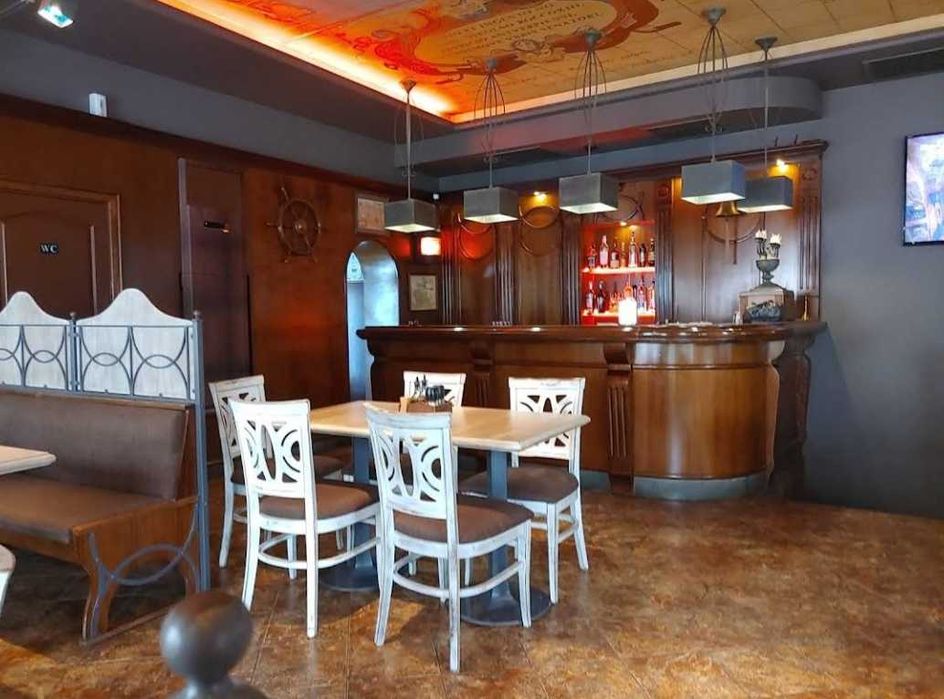 Дава се под наем Заведение в Бургас, Център - 180 кв.м за 2000 € - Снимка #2