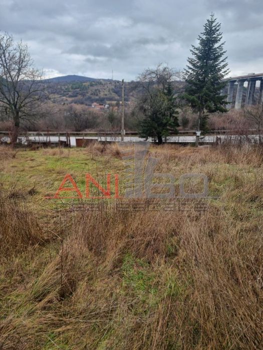 Парцел в София, област-с.Елешница площ 800 цена 80000