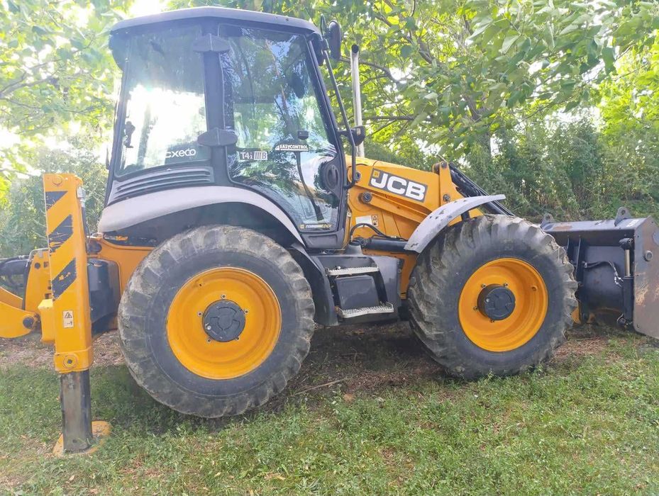 Багер JCB 4CX