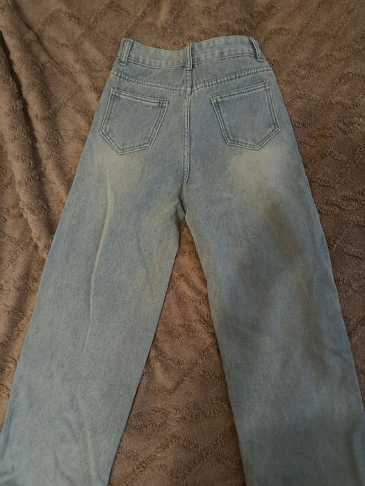 Джинсы светлые новые
