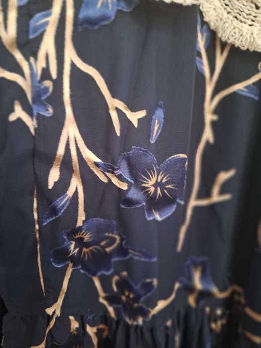 Красив дамски тоалет от пола и блуза