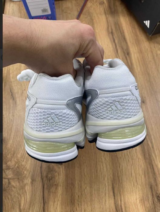 Продам кроссовки Adidas Supernova Cushion 7.
