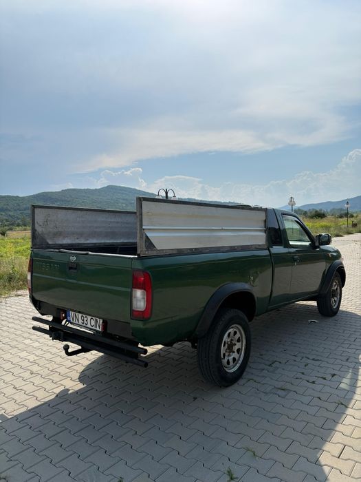 Vând sau schimb nissan navara d22