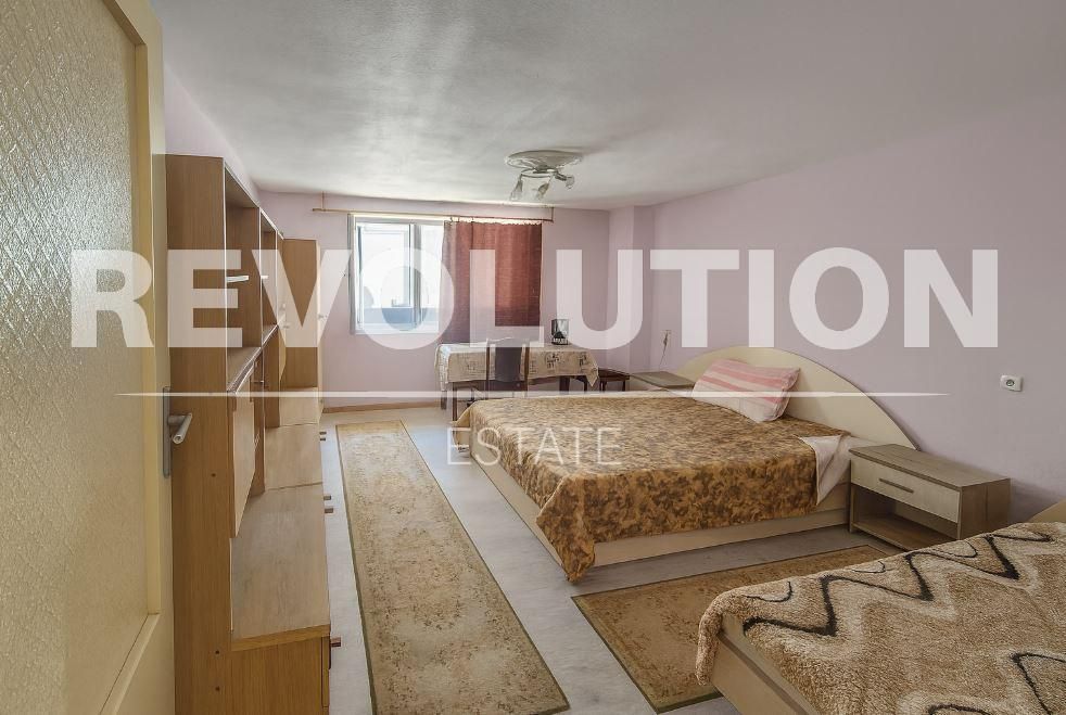 Дава се под наем Двустаен апартамент в Варна, Левски - 50 кв.м за 225 € - Снимка #2