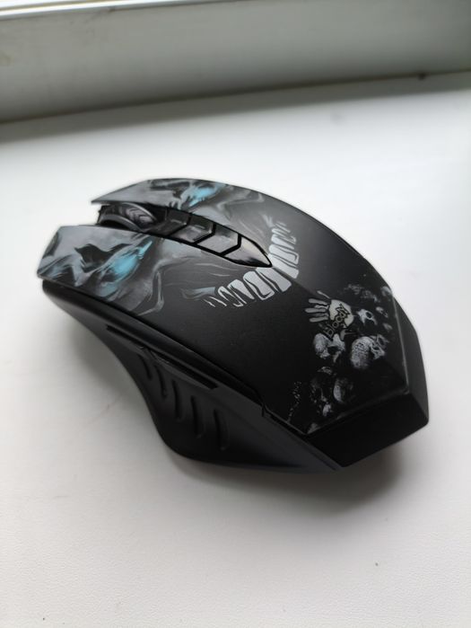 Продам мышку игравую