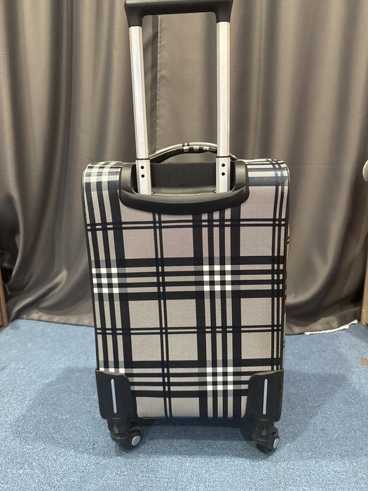 чемодан на колесиках