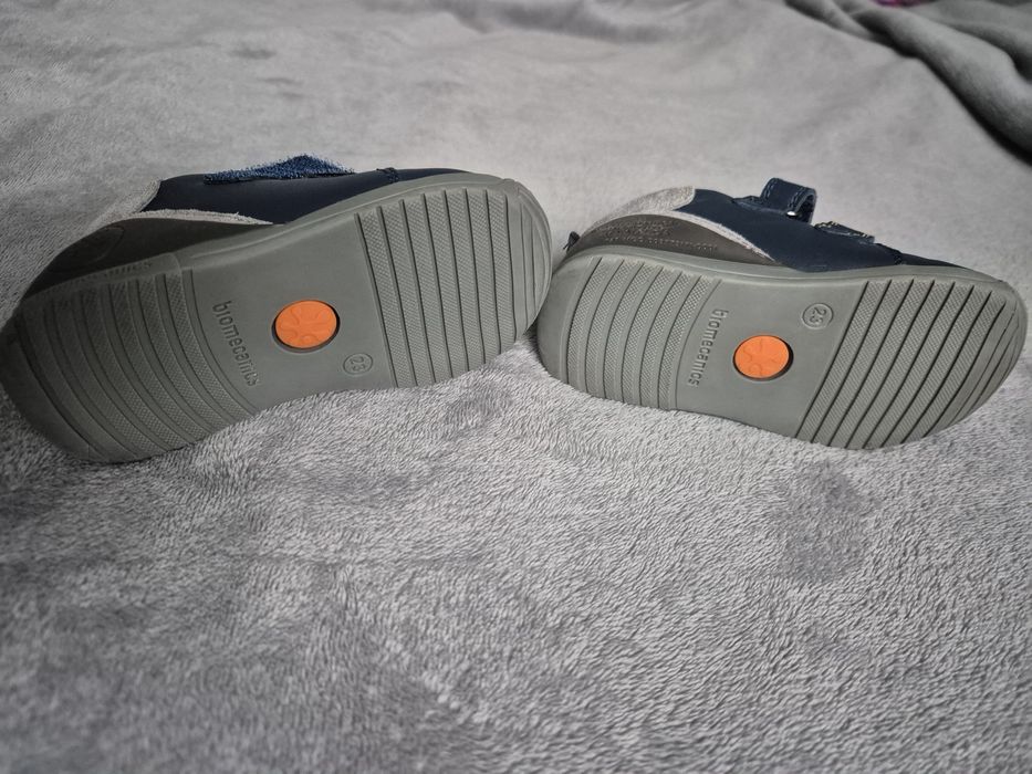 Vand Biomecanics marimea 23, don piele cu lana in  interior