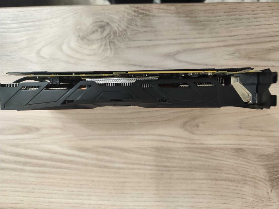 GeForce® GTX 1070 Ti Gaming 8G