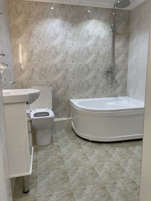 сдается 3 х комнатная квартира в микрорайоне