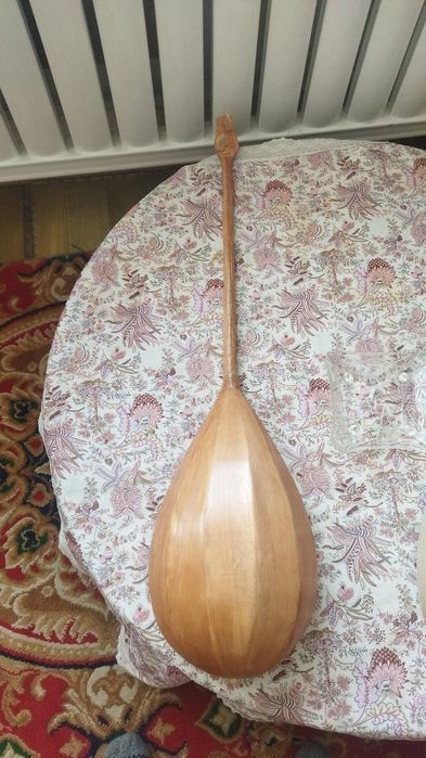 Домбыра  сатылады