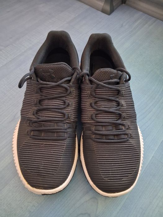 Under Armour маратонки 42