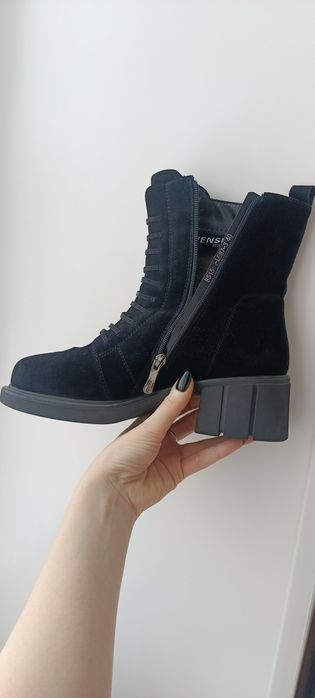 Продам зимние ботинки