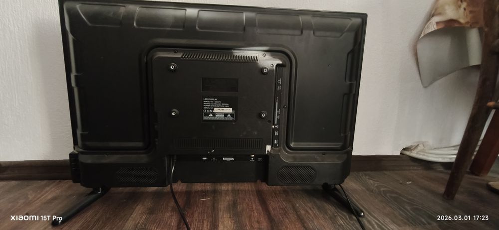 LED телевизор CROWN 32” – за части / неработещ