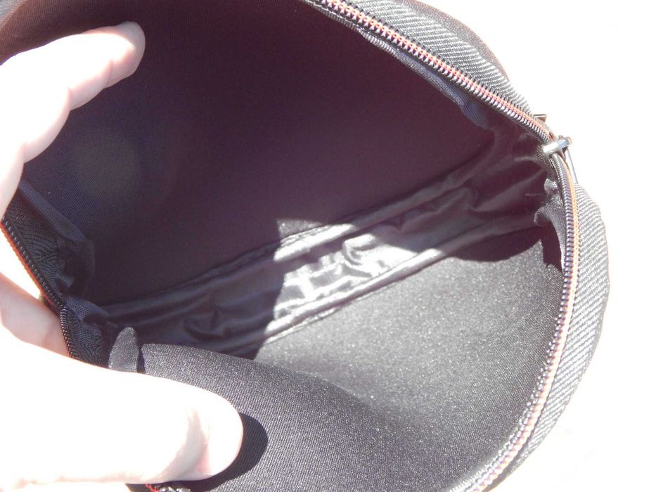 Geanta saculet depozitare casti Plantronics sau CD player textil