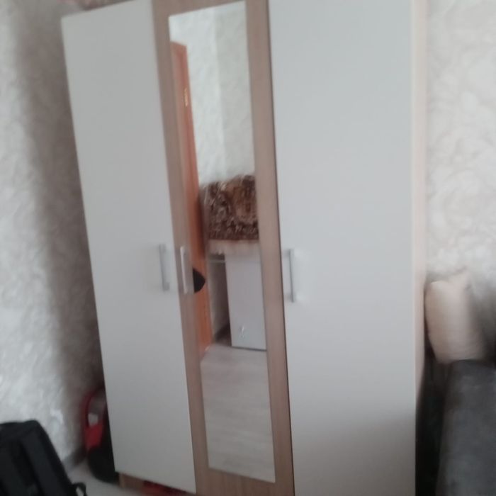 Продам шкаф срочно