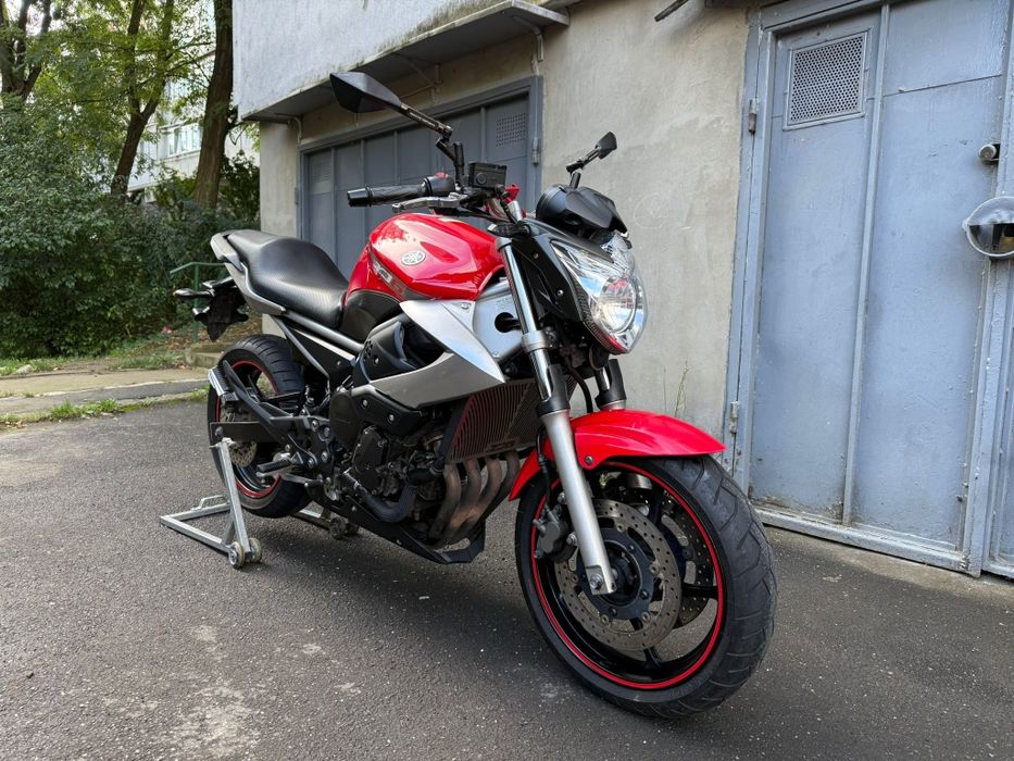 Yamaha XJ6 din 2012 impecabil