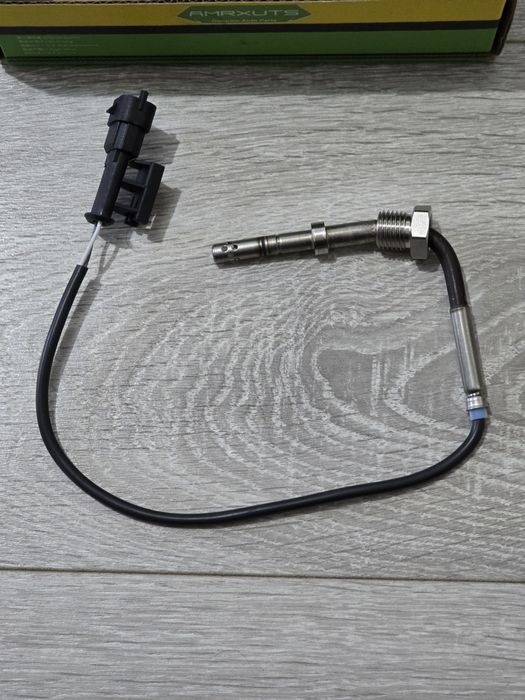 Senzor temperatură gaze evacuare EGT pentru Opel Astra J / Insignia