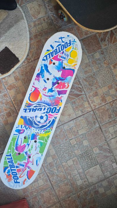 Vand scateboard in stare foarte buna