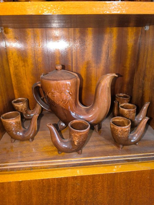 Стари керамични чаши