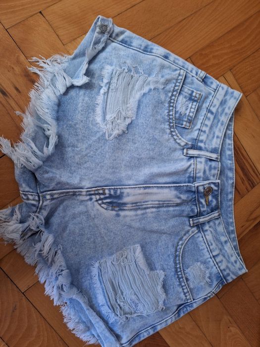 Дамски къси гащи