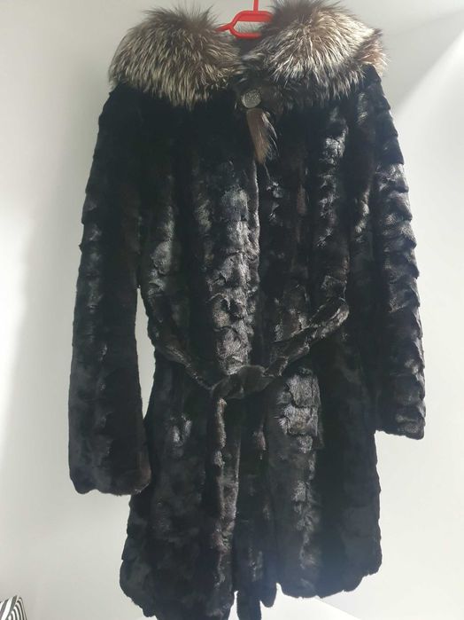 Haina din blană 100% naturala, Iaşi