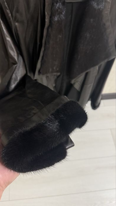 Продам кожаную куртку с норкой