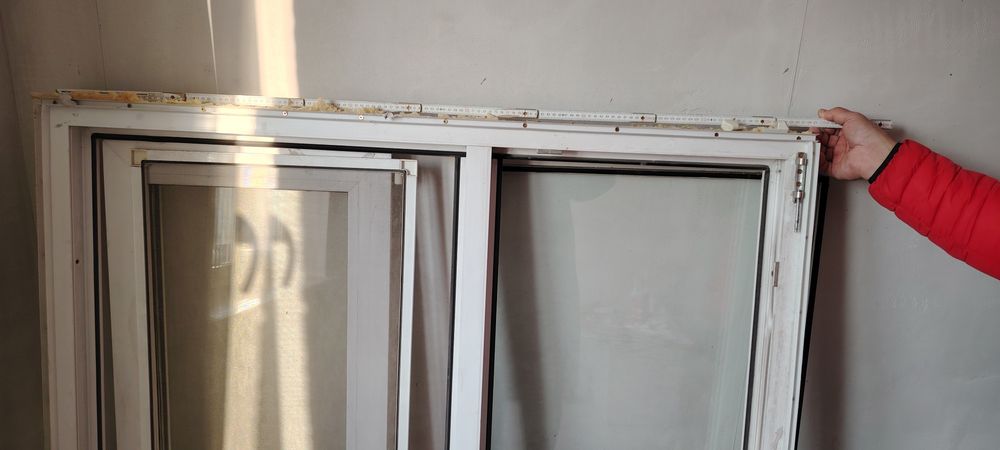 Окна пластиковые 2шт, бу,